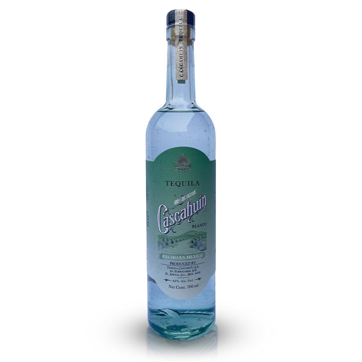 700ml bottle of Cascahuin Blanco tequila, containing clear and see through tequila blanco.